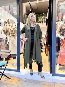 Püsküllü Tasarım Hırka