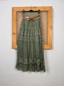 İtalyan Nakışlı Pamuk Etek