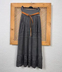 İtalyan Nakışlı Pamuk Etek